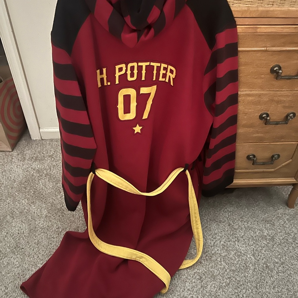 Harry Potter Red and Black Hooded Robe with Yellow Accents - unisex size L